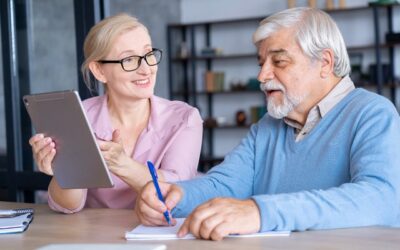 Structured Family Care vs. Traditional In-Home Care: Understanding the Differences